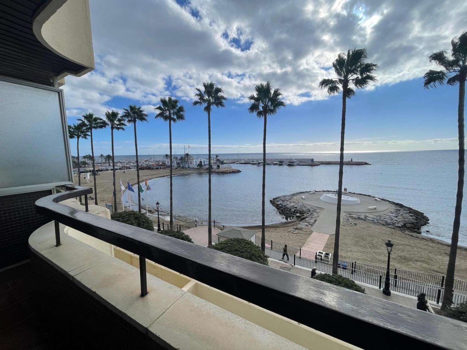 Beachfront Apartment Marbella Exterior foto
